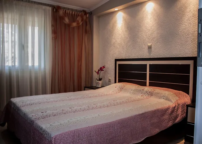 Pagona House * 托罗尼