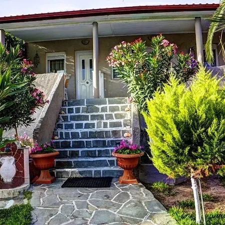 Pagona House *