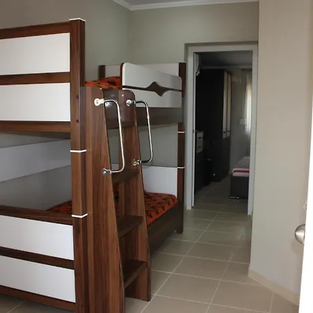 Pagona House