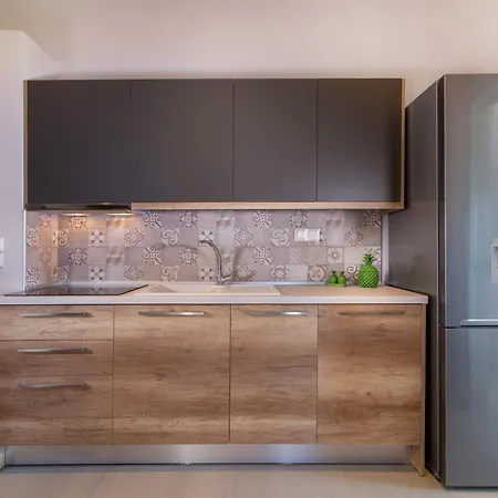 Pagona House Apartment Toroni