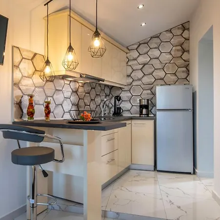 Pagona House Toroni