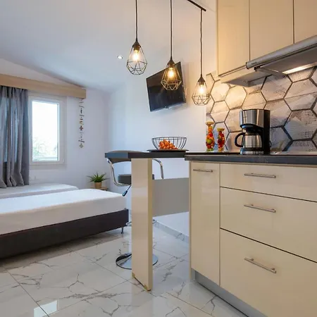 Pagona House Апартаменты Торони