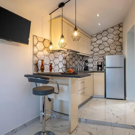 Pagona House Daire Toroni