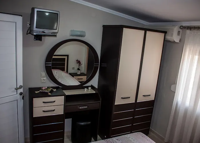 Pagona House *